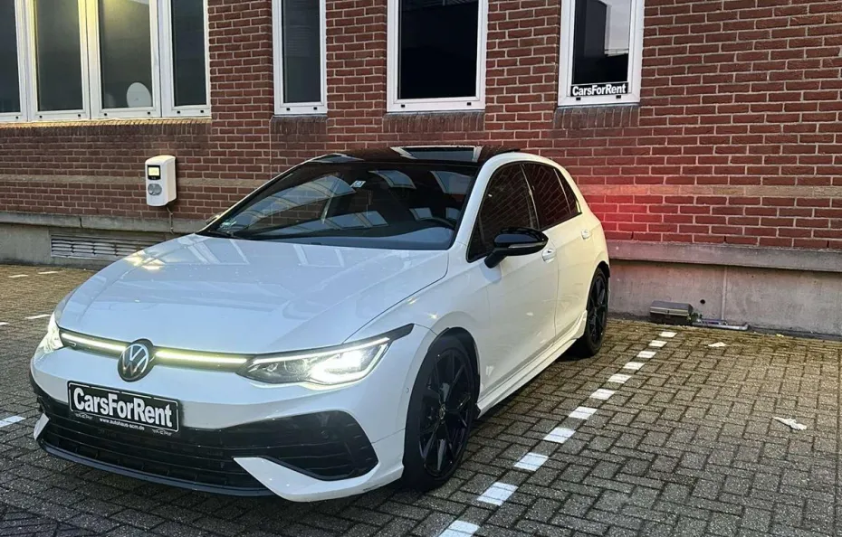 huur Volkswagen Golf 8R + Downpipes 1