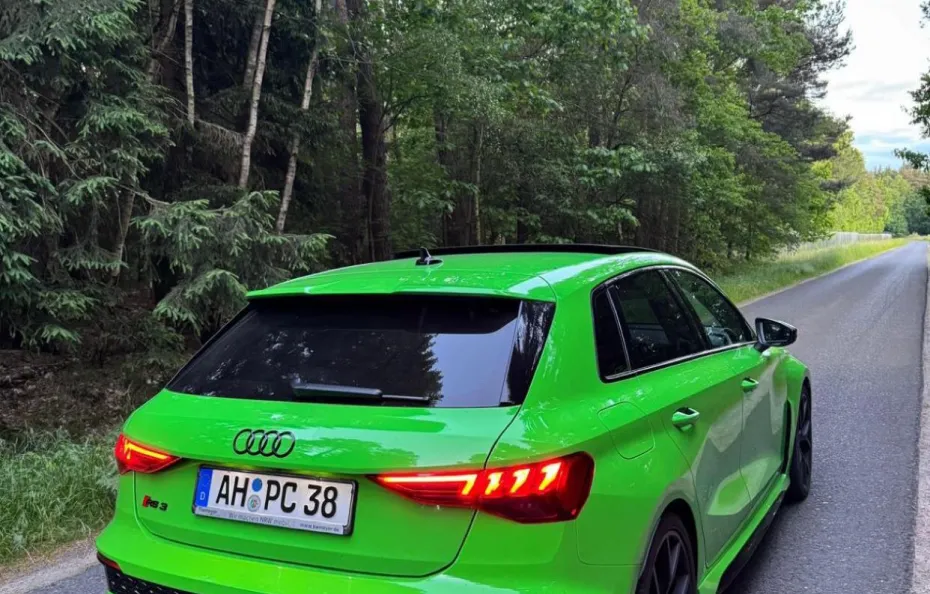 huur Audi RS3 Sportback 1