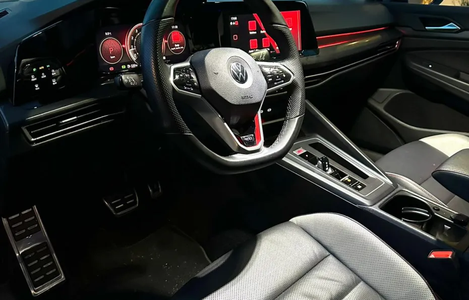 huur Volkswagen Golf 8 GTI Clubsport