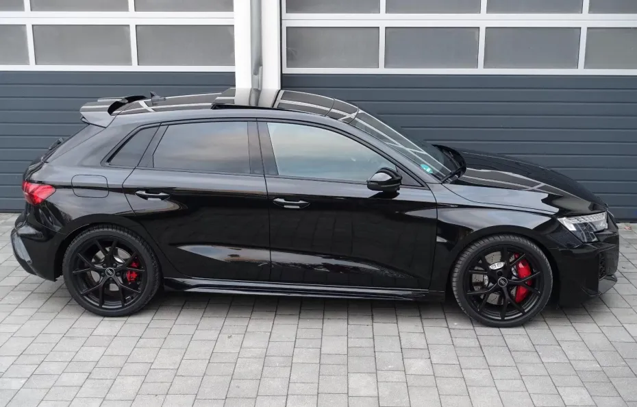 huur Audi RS3 Sportback (Kuipstoelen) 1