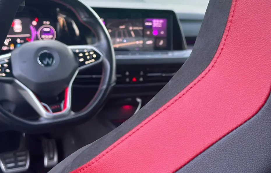 huur Volkswagen Golf 8 GTI Clubsport