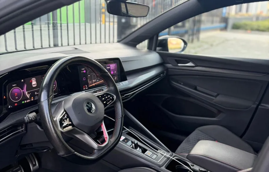 huur Volkswagen Golf 8 GTI Clubsport