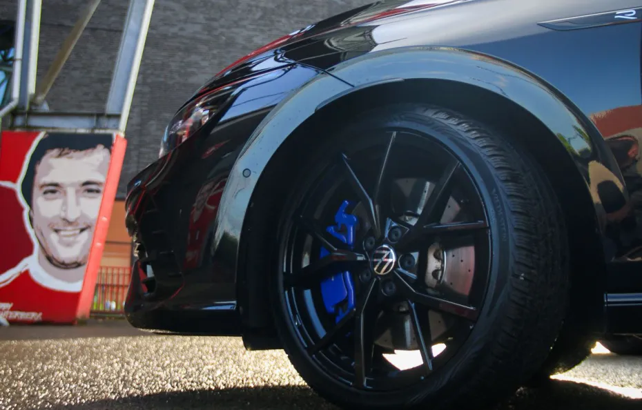 huur Volkswagen Golf 8R Performance