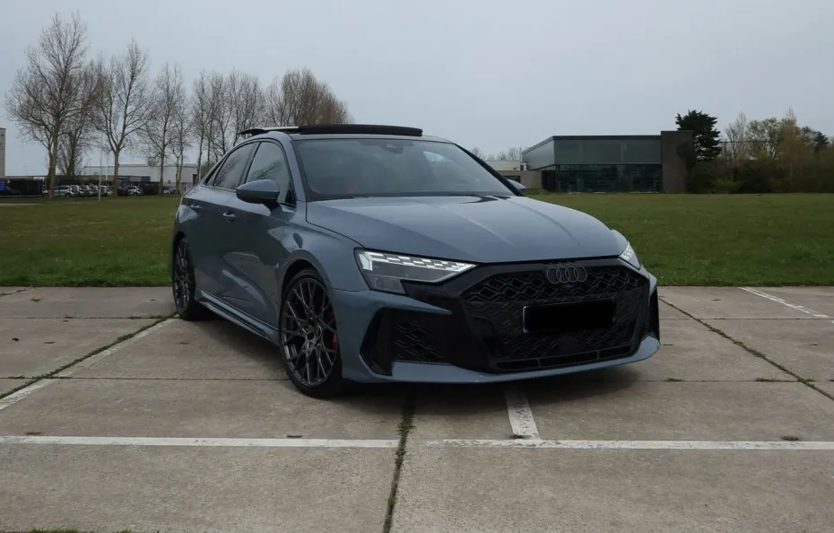 huur Audi RS3 Limousine (2025) 1