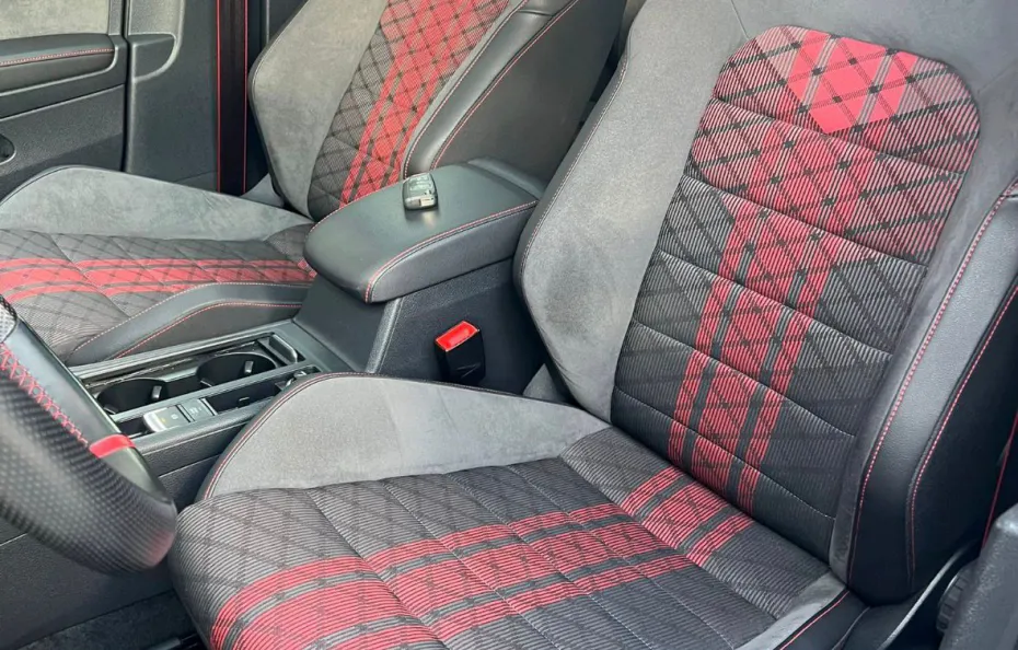 huur Volkswagen Golf 7.5 GTI TCR 1