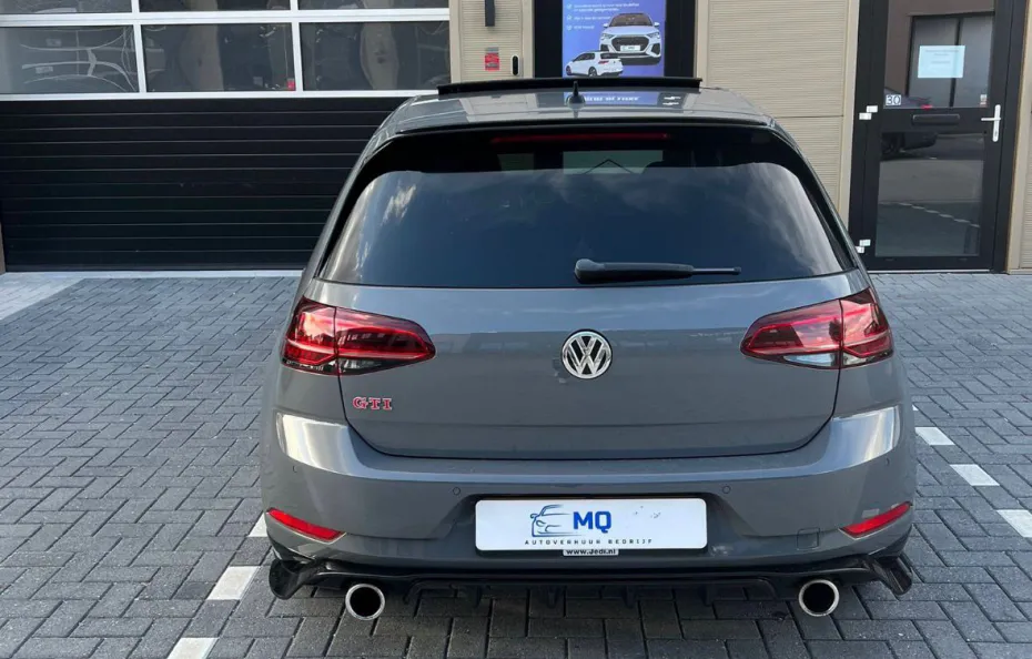 huur Volkswagen Golf 7.5 GTI TCR 1