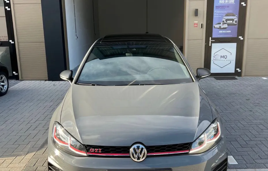 huur Volkswagen Golf 7.5 GTI TCR 1