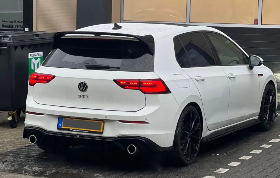 huur Volkswagen Golf 8 GTI (Stage 1+) 1