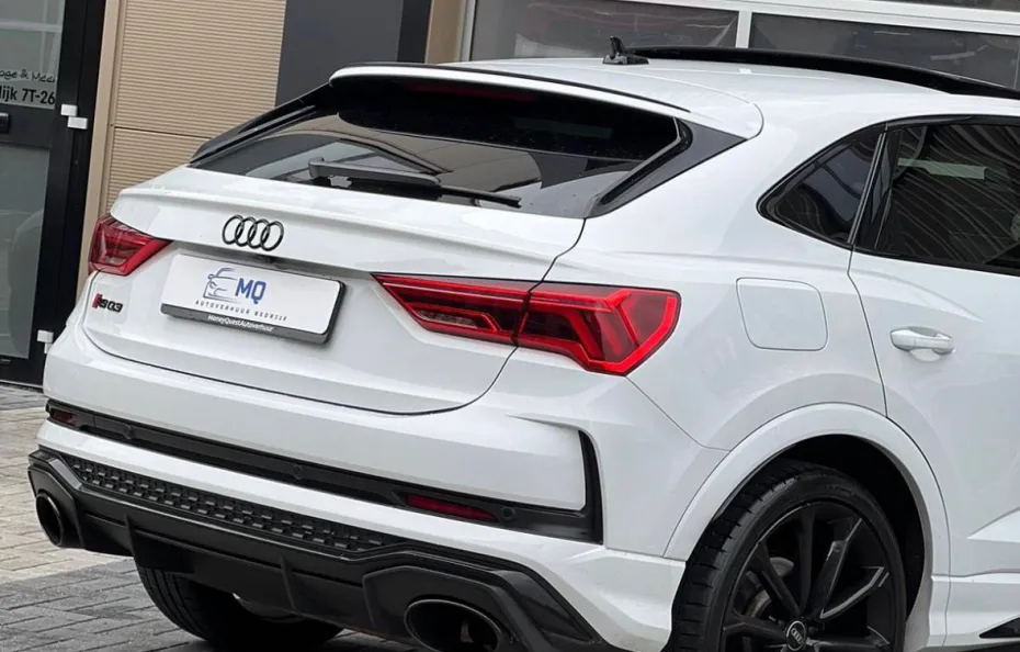 huur Audi RSQ3 Sportback 1