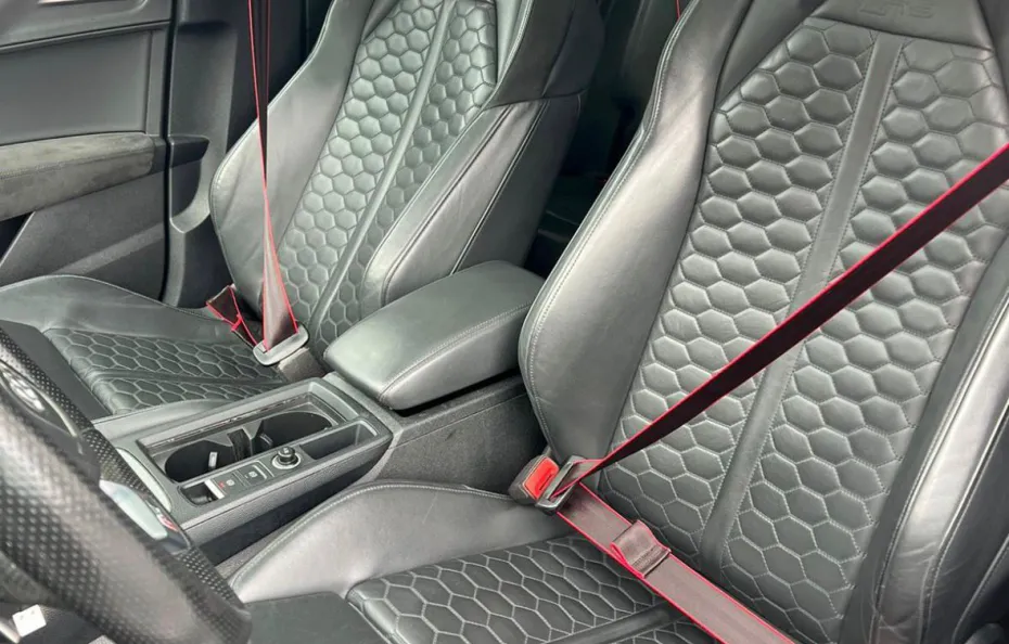 huur Audi RSQ3 Sportback 1