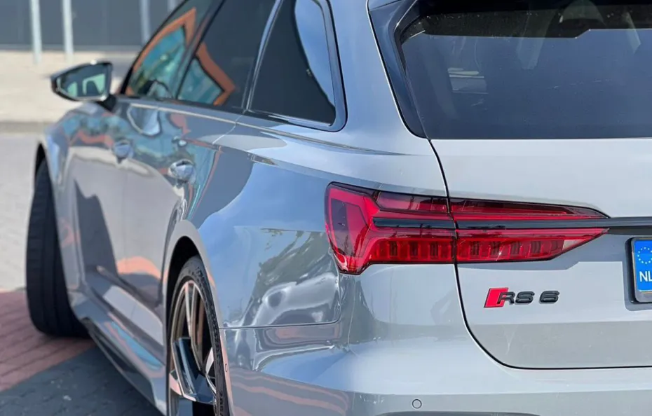 huur Audi RS6 Performance 1