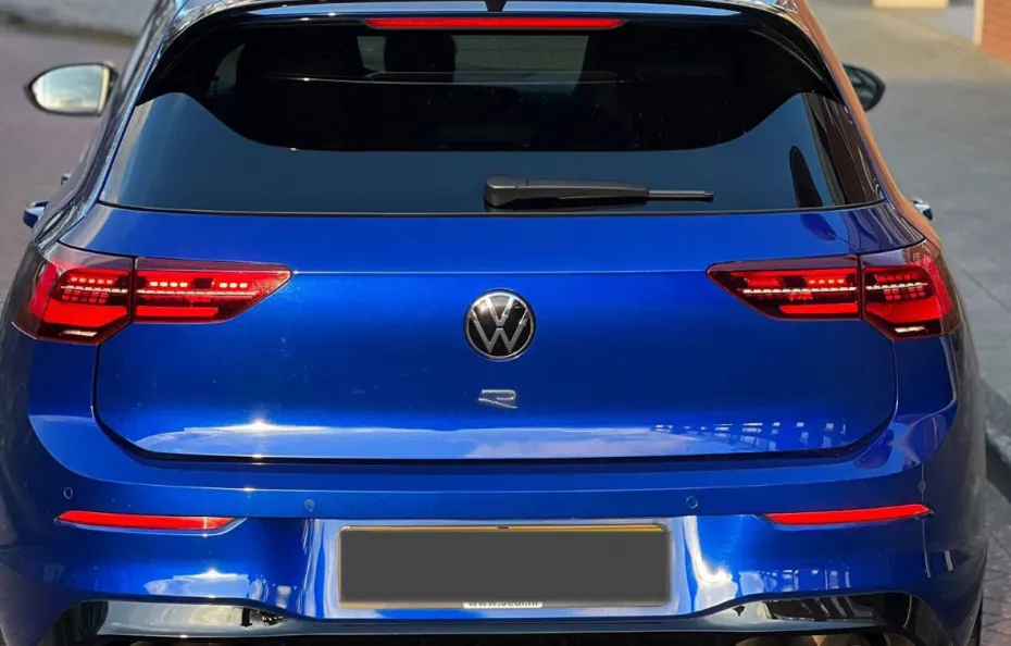 huur Volkswagen Golf 8R Performance 1