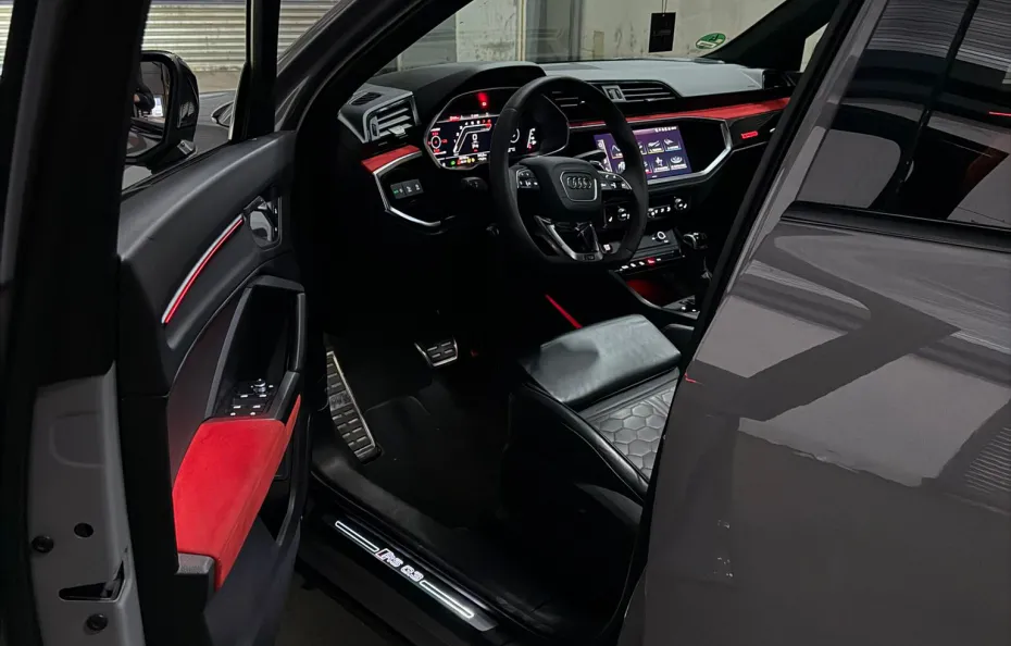 huur Audi RSQ3 Sportback (2025) 1