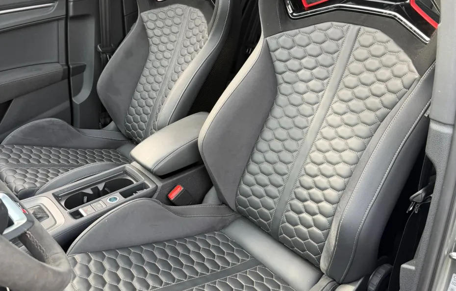 huur Audi RSQ3 Performance 1/555 Edition