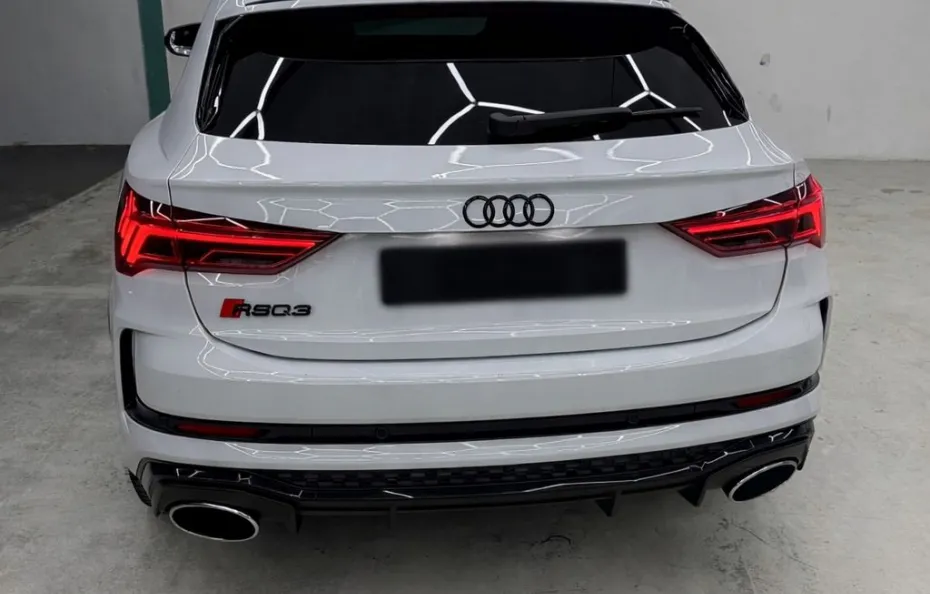 huur Audi RSQ3 Sportback 1