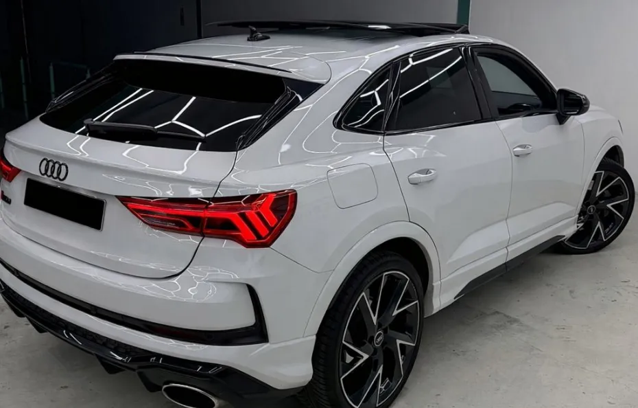 huur Audi RSQ3 Sportback 1