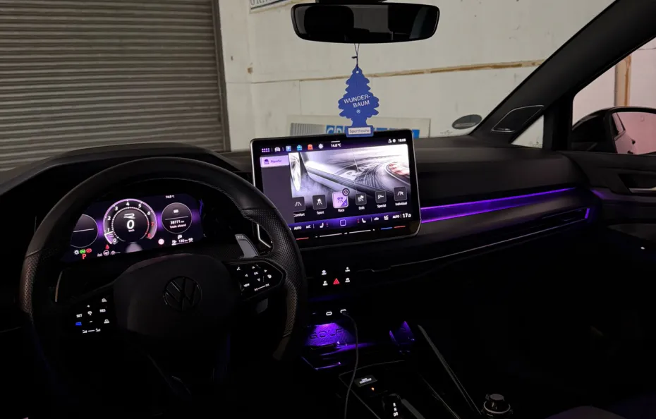 huur Volkswagen Golf 8.5R Performance
