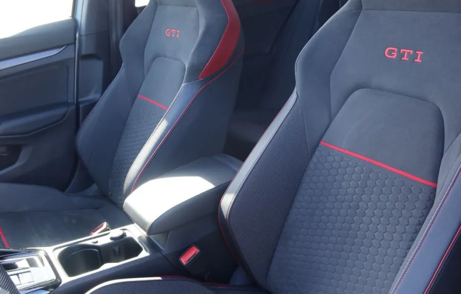 huur Volkswagen Golf 8.5 GTI Clubsport