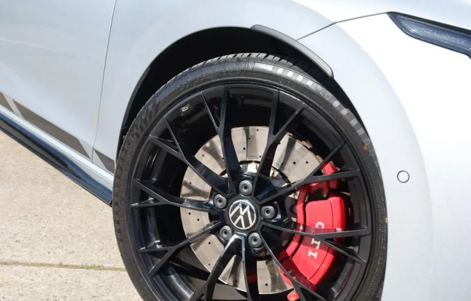 huur Volkswagen Golf 8.5 GTI Clubsport
