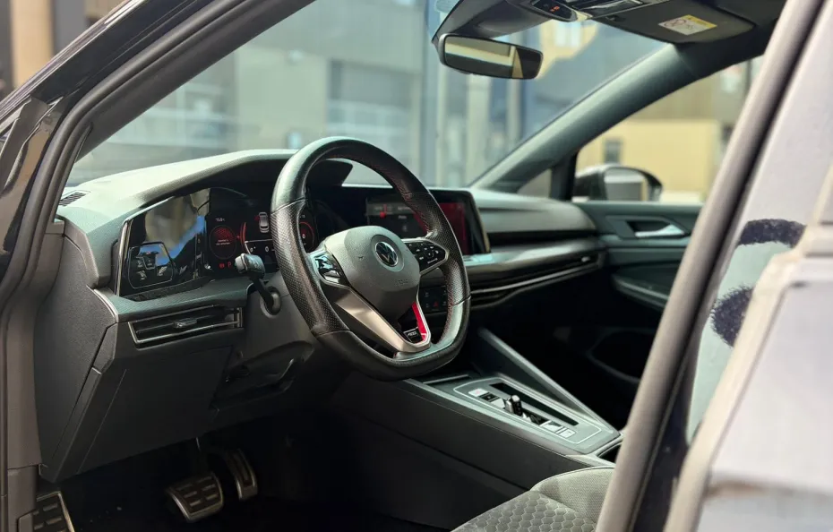 huur Volkswagen Golf 8 GTI Clubsport 1