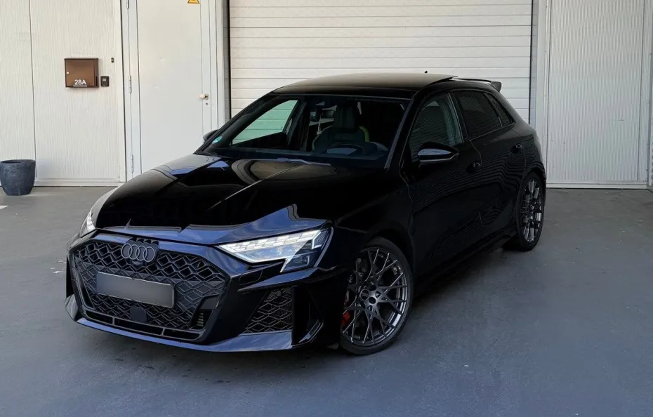 huur Audi RS3 Sportback (2025) 1