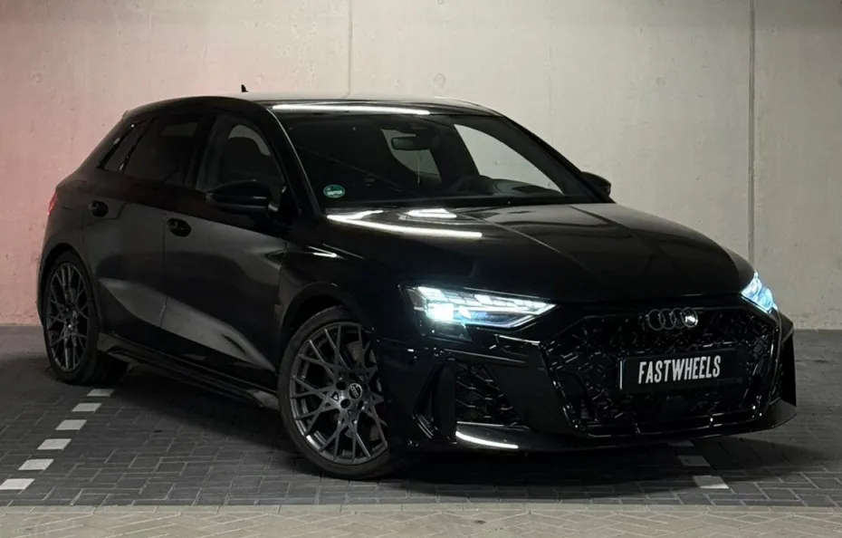 huur Audi RS3 Sportback (2025) 1
