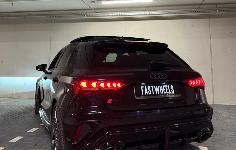 huur Audi RS3 Sportback (2025) 1