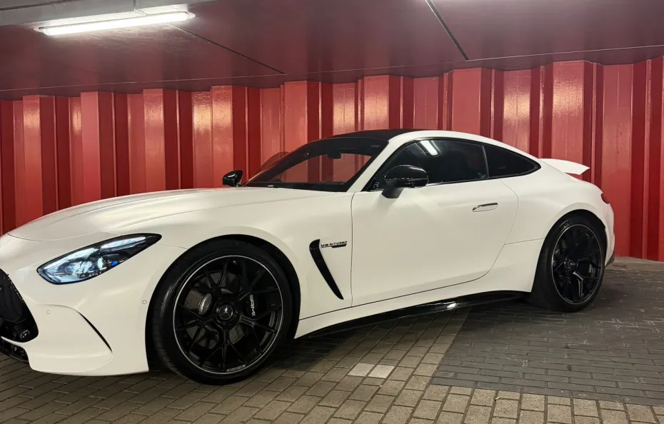 huur Mercedes Benz GT63s F1 Edition (2026) 1