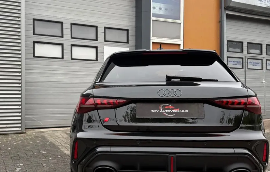 huur Audi RS3 Sportback (2025)