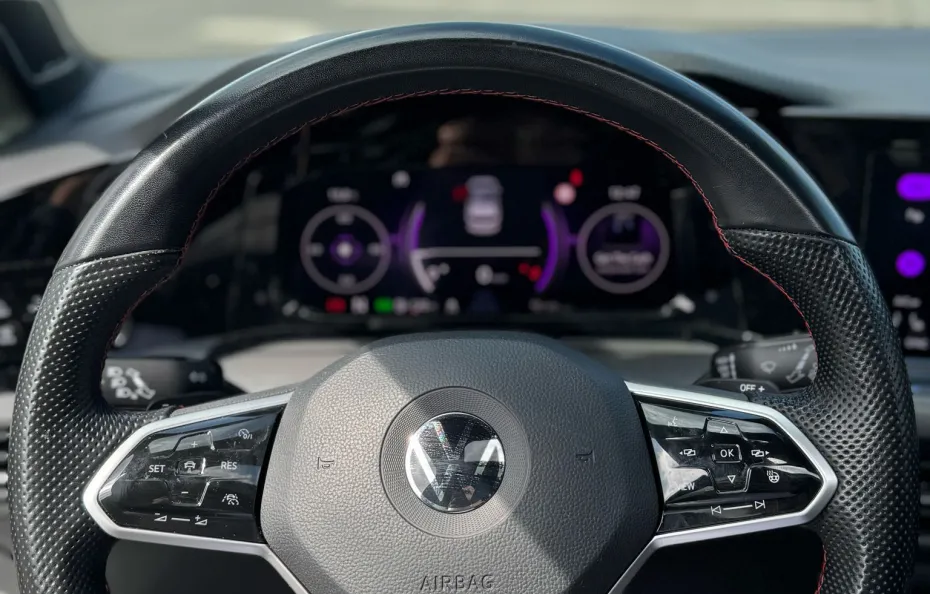 huur Volkswagen Golf 8 GTI Clubsport 1
