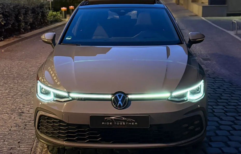 huur Volkswagen Golf 8 GTI 1