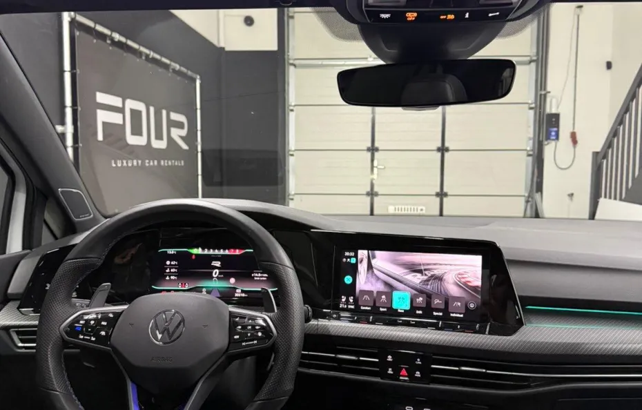 huur Volkswagen Golf 8R Black Edition