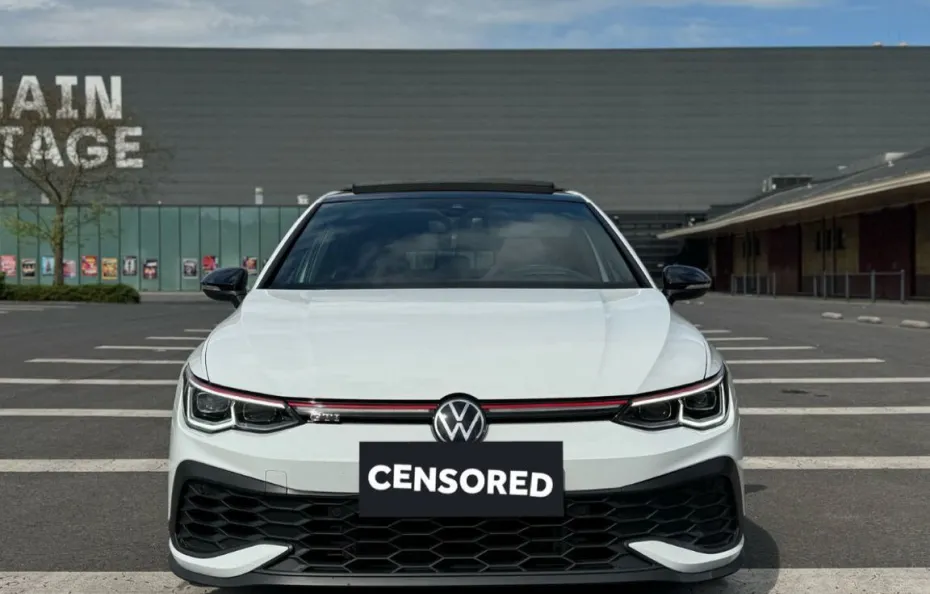 huur Volkswagen Golf 8 GTI Clubsport 1