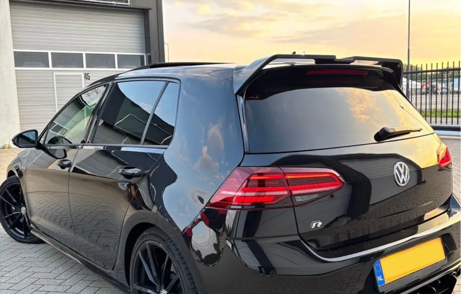 huur Volkswagen Golf 7.5R Performance 1