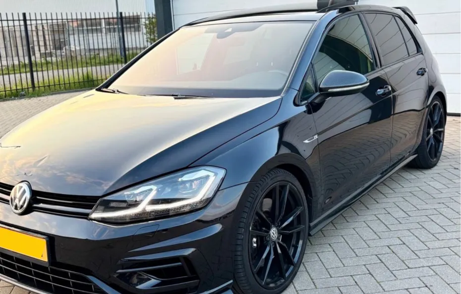 huur Volkswagen Golf 7.5R Performance 1