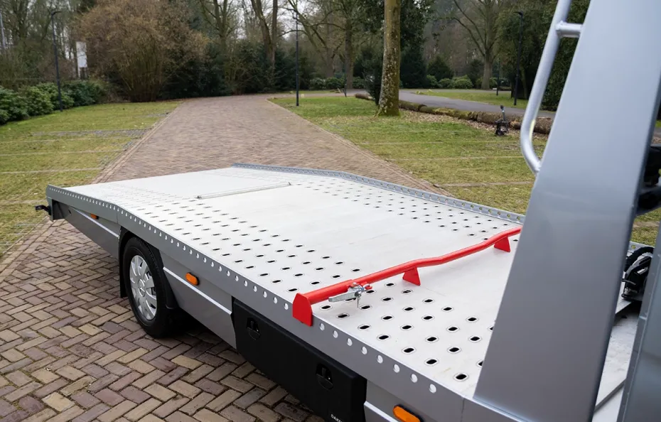 huur Mercedes Sprinter Oprijwagen