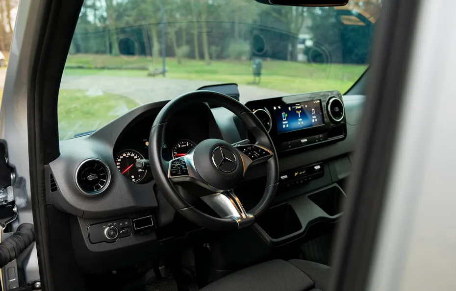 huur Mercedes Sprinter Oprijwagen