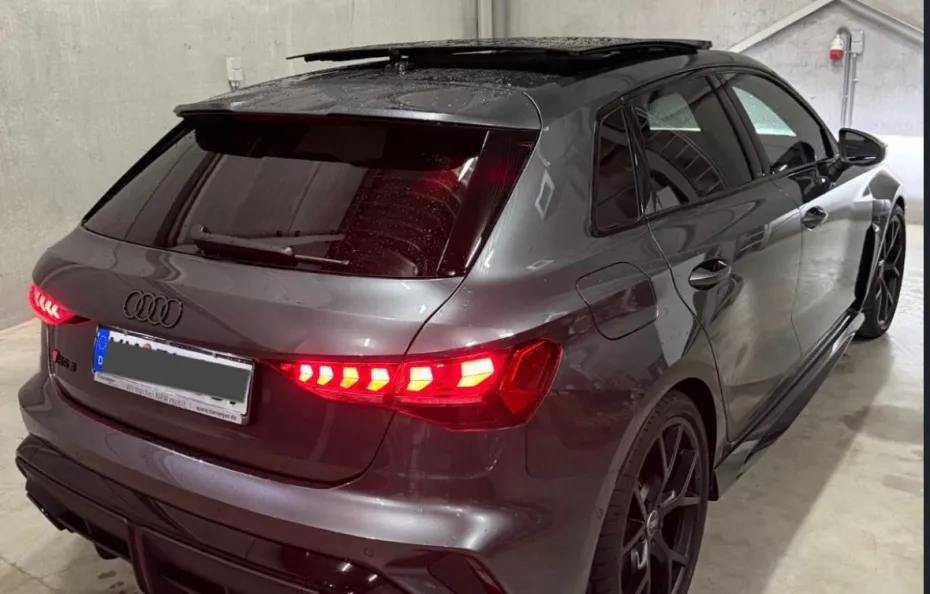 huur Audi RS3 Sportback (2026) 1