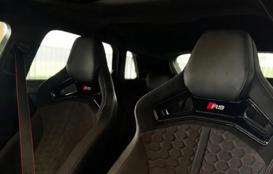 huur Audi RS3 Sportback (2026) 1