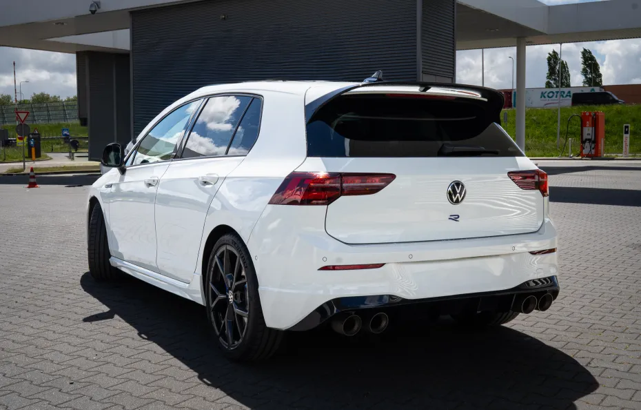 huur Volkswagen Golf 8R 20 Years Edition
