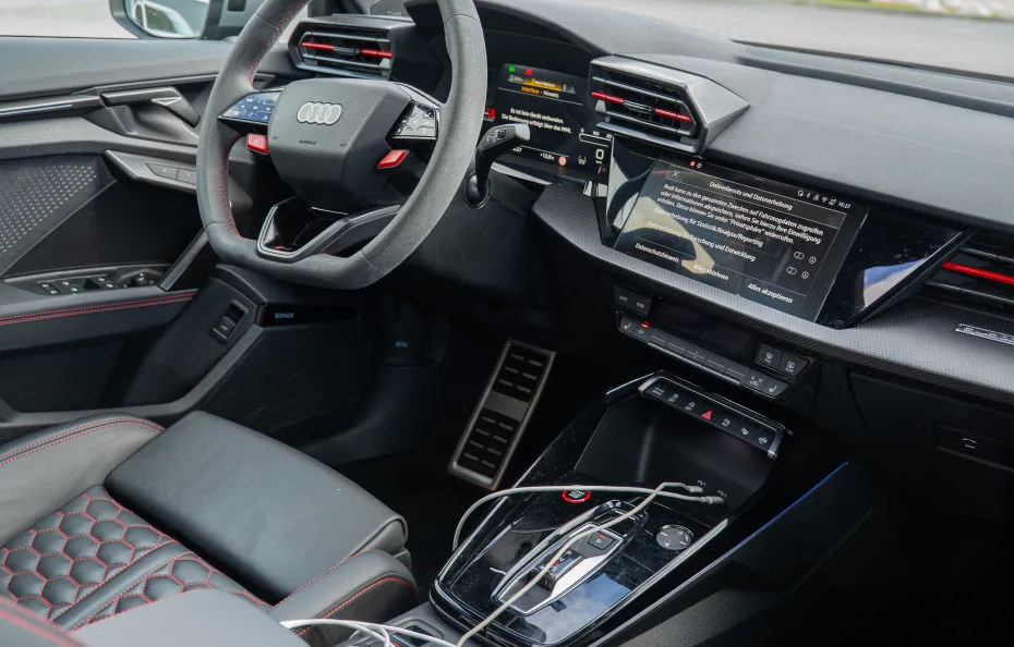 huur Audi RS3 Sportback (2026) 1