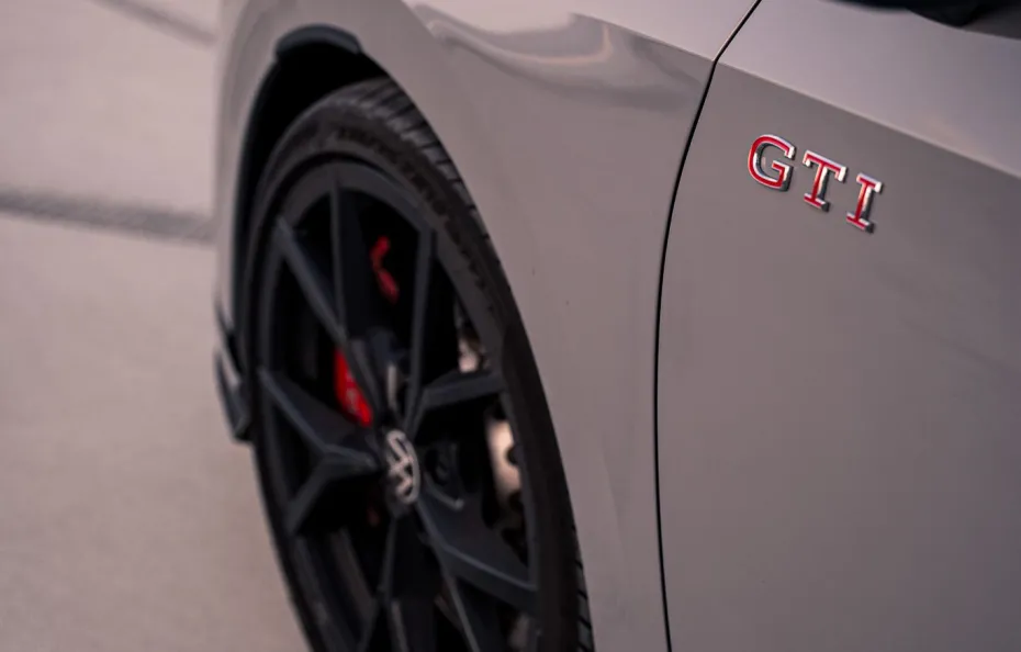 huur Volkswagen Golf 8.5 GTI Clubsport 1