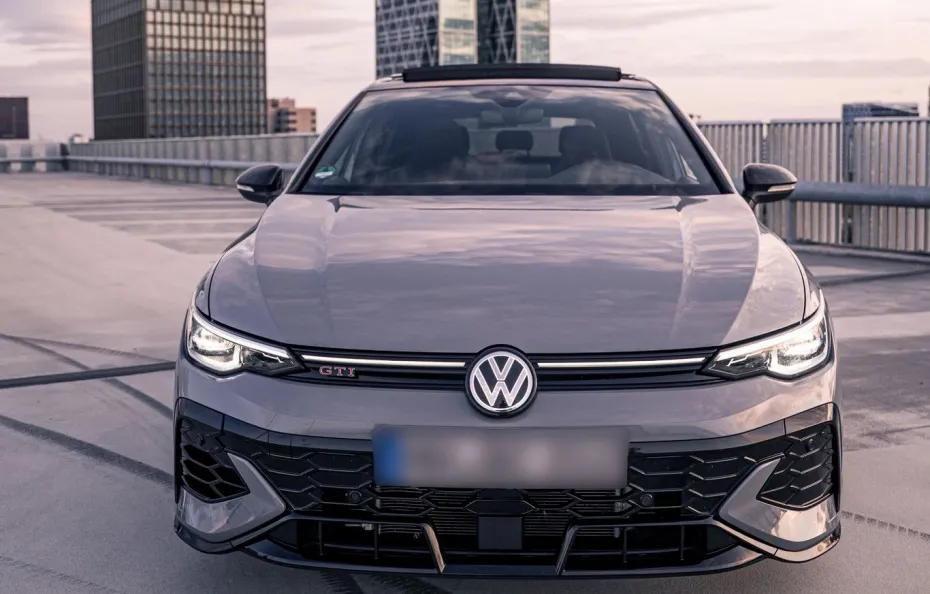 huur Volkswagen Golf 8.5 GTI Clubsport 1