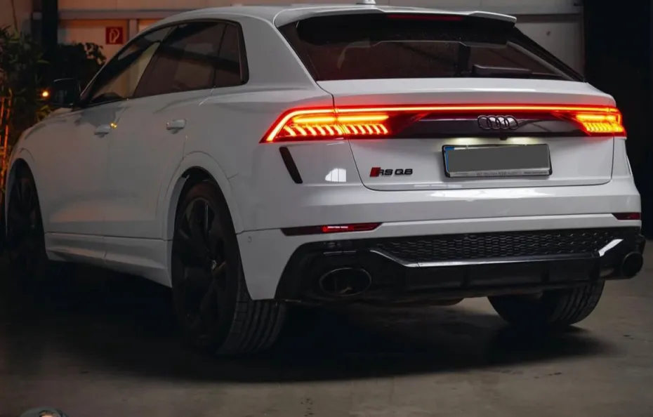 huur Audi RSQ8 Performance