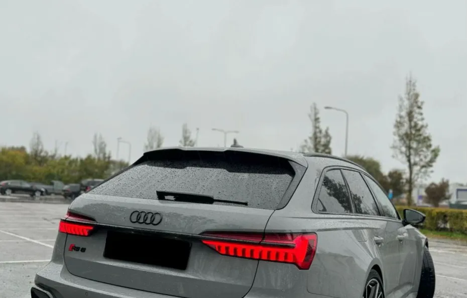 huur Audi RS6 Performance 1