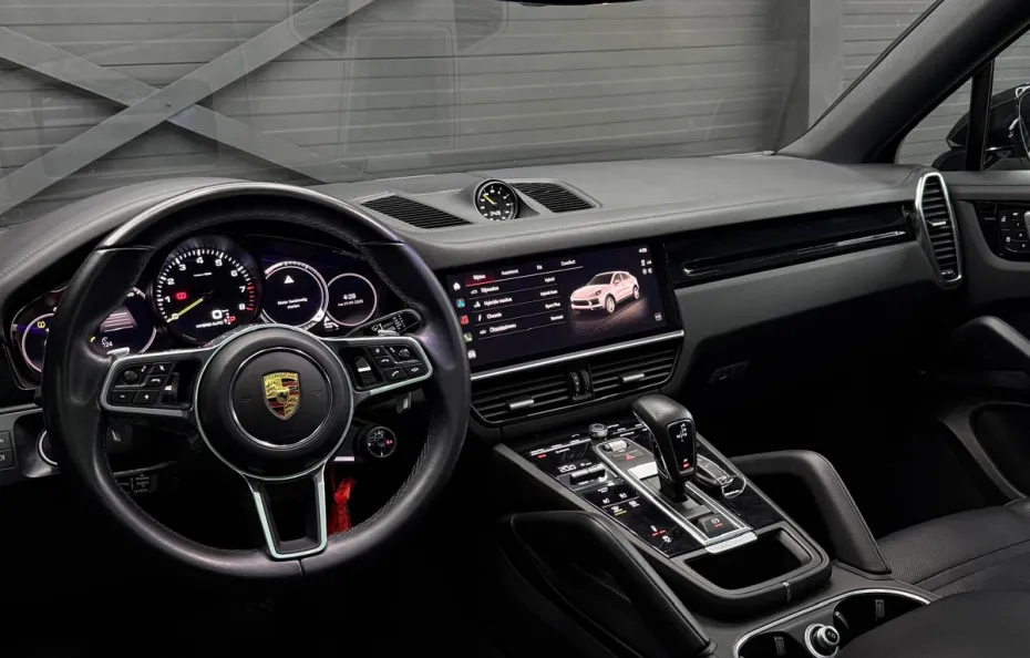 huur Porsche Cayenne 1