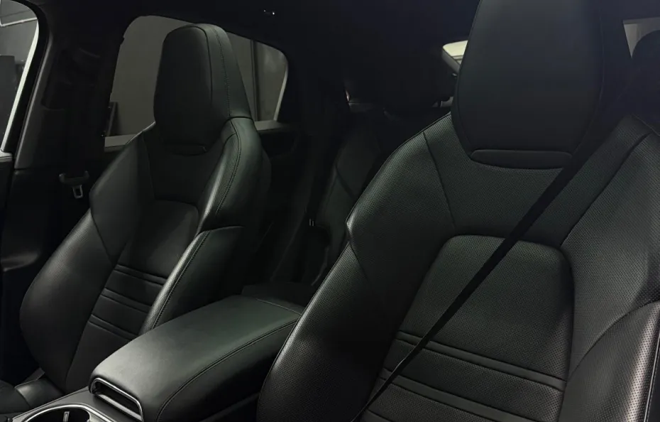 huur Porsche Cayenne 1