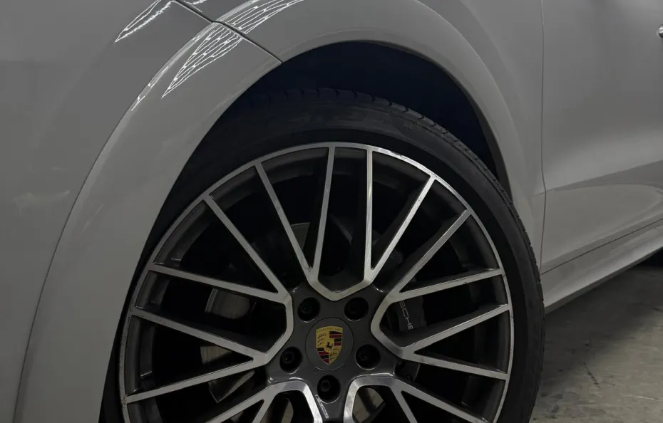 huur Porsche Cayenne 1