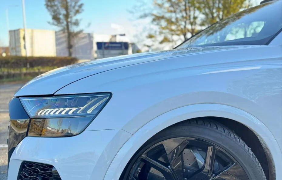 huur Audi RSQ8 Performance