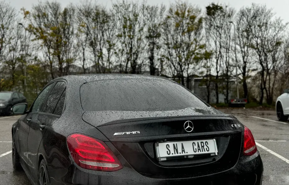 huur Mercedes Benz C63s AMG